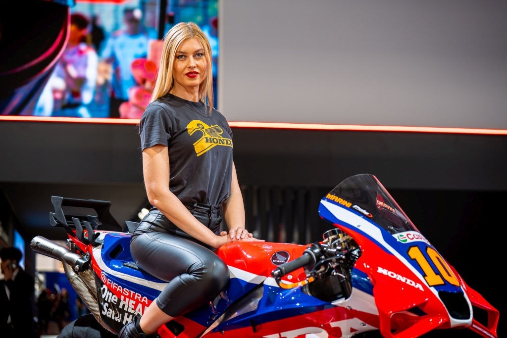 Le ragazze di EICMA 2025 +MAXI GALLERY+